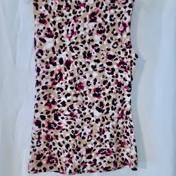 💲SALE💲 NWY DKNY Sleeveless Print Blouse Sz M - Picture 2 of 5